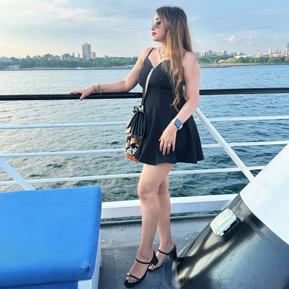 Meet your Posher, Komal - Picture 1 of 1